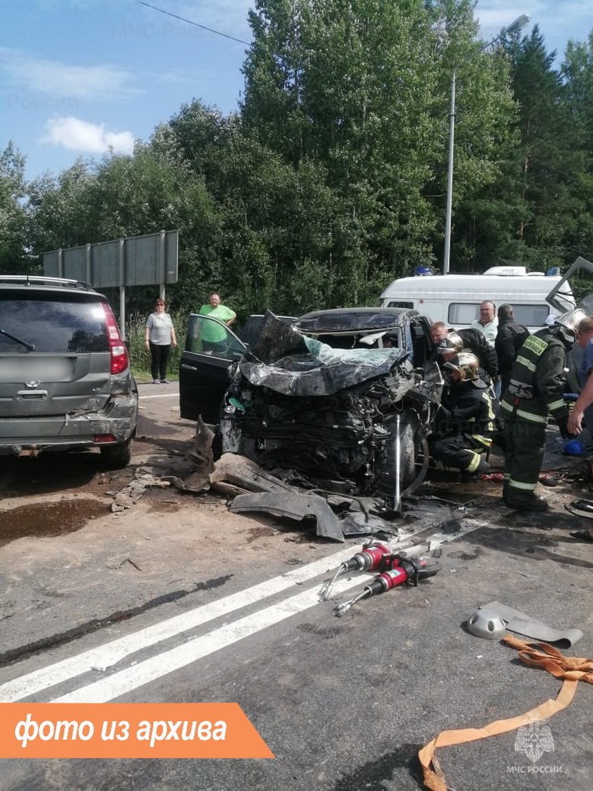 Спасатели Ленинградской области приняли участие в ликвидации последствий ДТП в г. Сосновый Бор